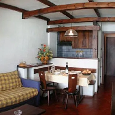 アパートホテル Palace 2