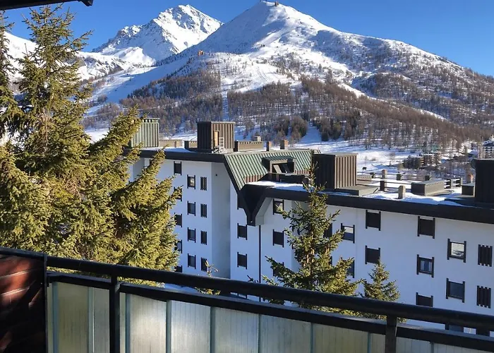 Palace 2 Aparthotel 3*