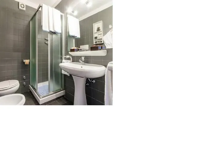 Palace 2 Aparthotel 3*