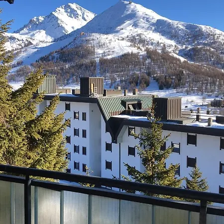 Palace 2 Aparthotel 3*
